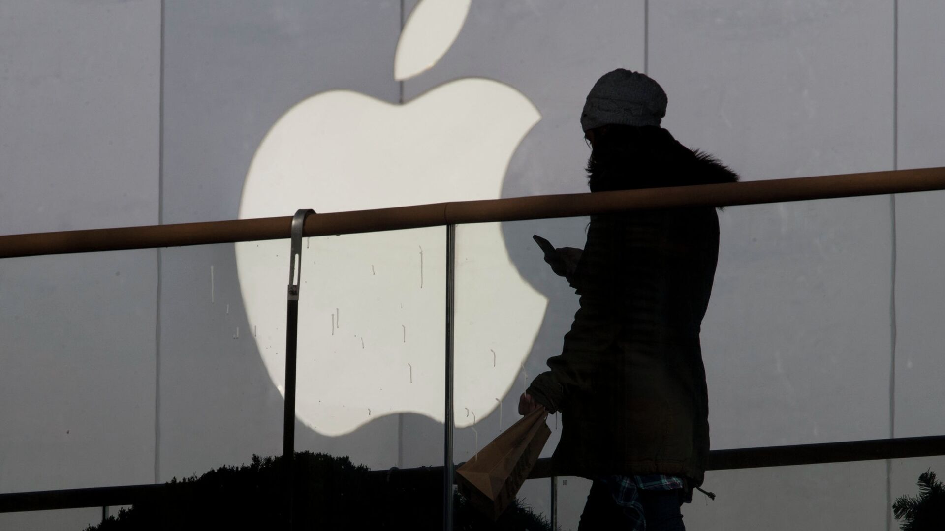 СМИ: заблокированные приложения российских банков могут вернуться на iPhone